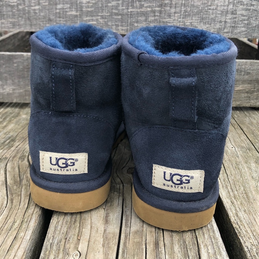 UGG Navy Blue Short Boots! EUC! - Picture 5 of 7
